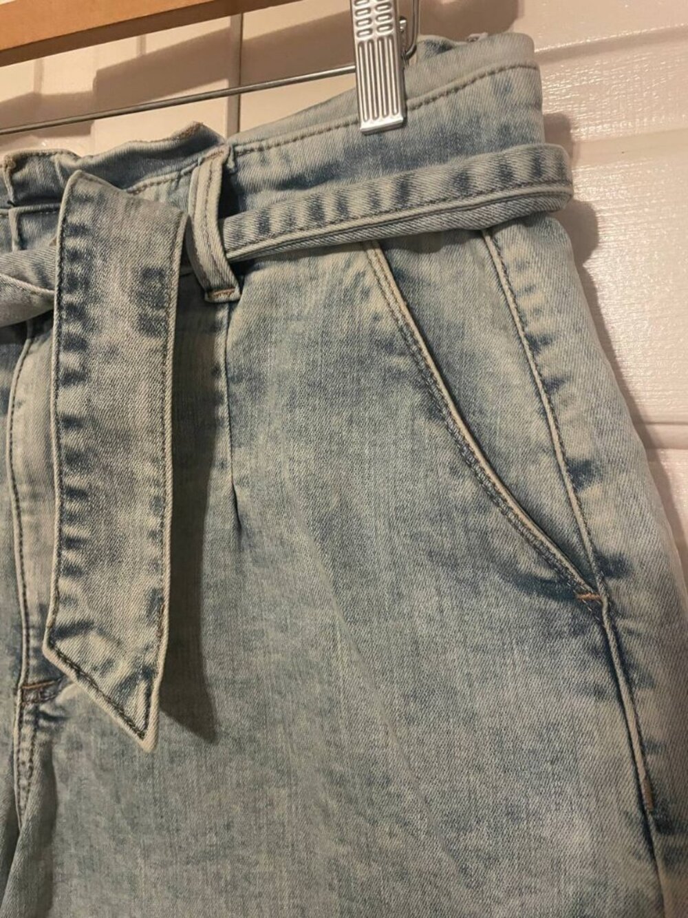 EXPRESS Light Acid Wash Paperbag Waist Super High Rise Denim Shorts 10 - - Picture 2 of 6
